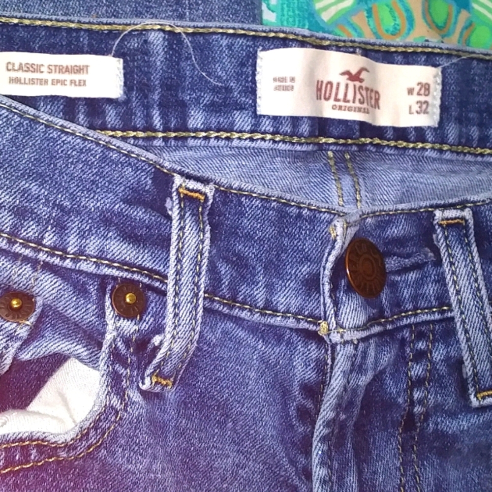 Hollister 28x32 jeans